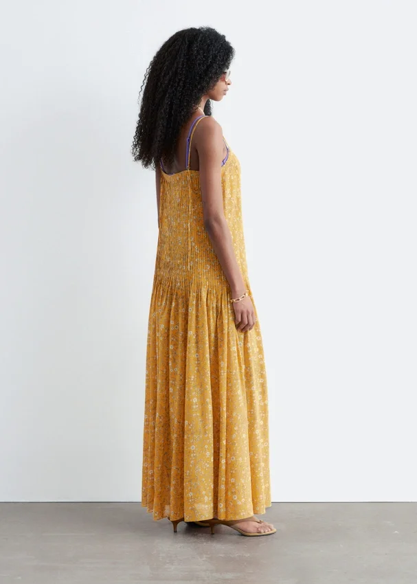 Maxikleid mit plissiertem Oberteil Maxikleid mit plissiertem Oberteil