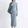 Maxikleid mit Rippenmuster und Reißverschluss Maxikleid mit Rippenmuster und Reißverschluss