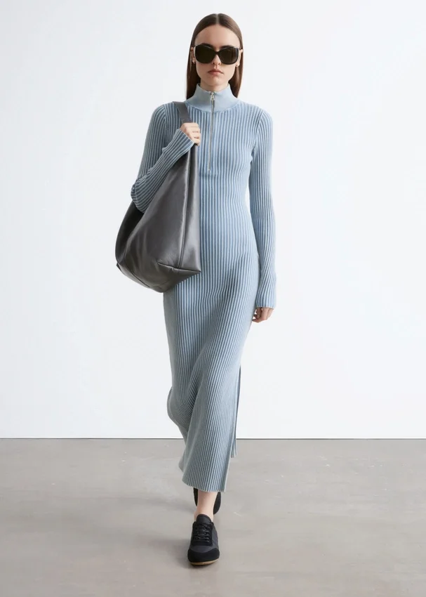Maxikleid mit Rippenmuster und Reißverschluss Maxikleid mit Rippenmuster und Reißverschluss