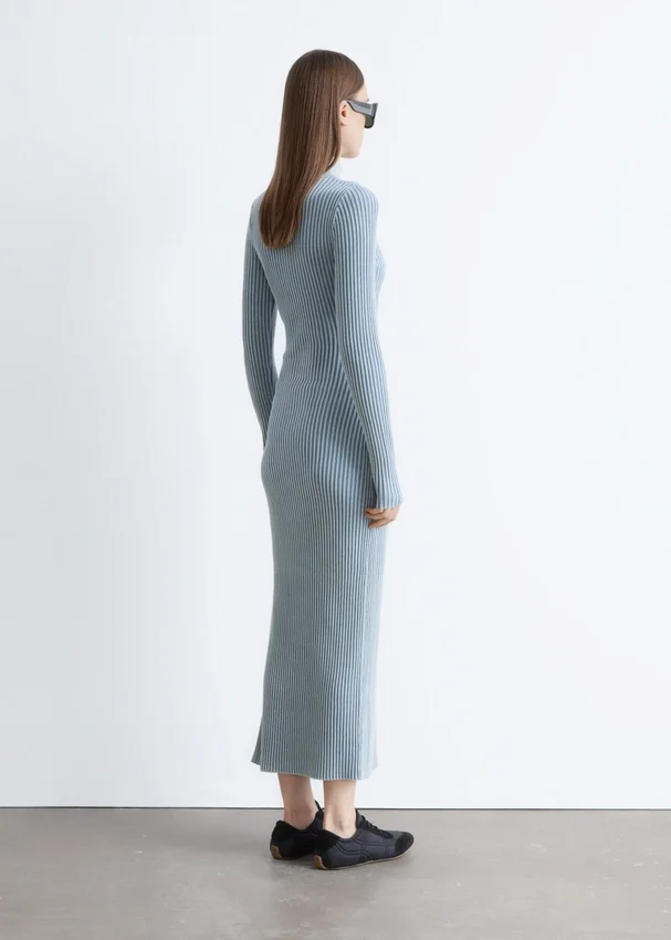 Maxikleid mit Rippenmuster und Reißverschluss Maxikleid mit Rippenmuster und Reißverschluss
