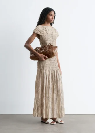 Maxikleid mit Smokarbeit