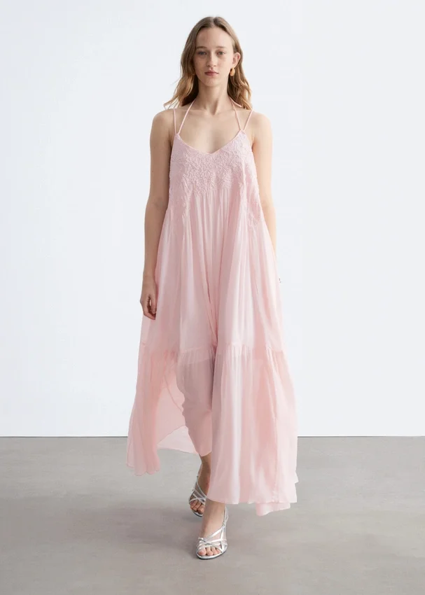 Maxikleid mit Trägern und Stickerei Maxikleid mit Trägern und Stickerei