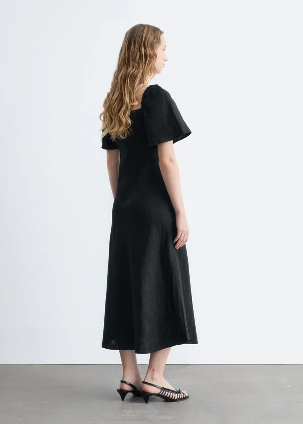 Midikleid aus Leinen Midikleid aus Leinen