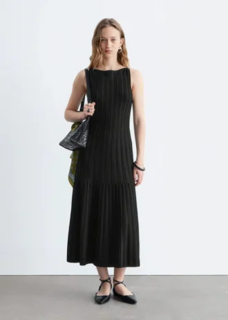 Midikleid aus Rippstrick Midikleid aus Rippstrick