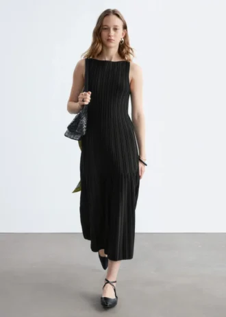 Midikleid aus Rippstrick Midikleid aus Rippstrick