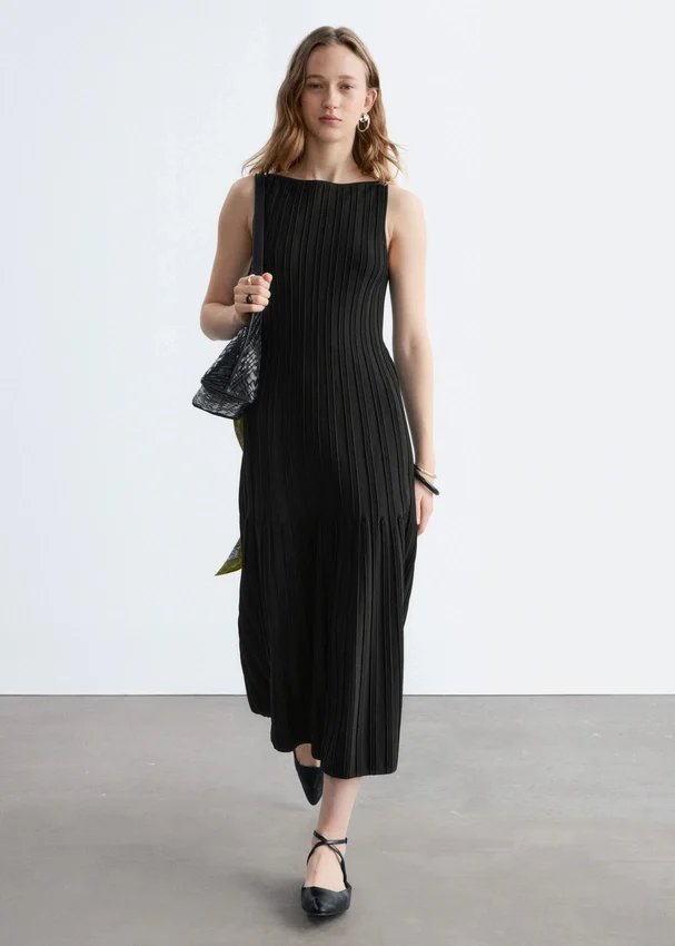 Midikleid aus Rippstrick Midikleid aus Rippstrick