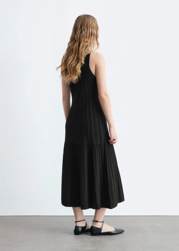 Midikleid aus Rippstrick Midikleid aus Rippstrick