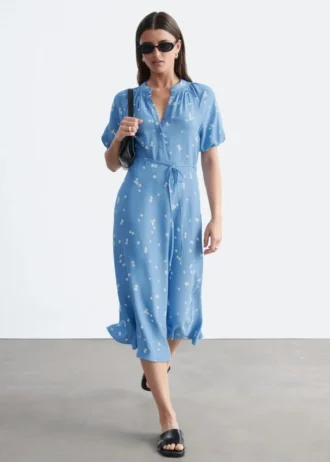 midikleid mit bindegrtel 1 2 330x462 - Midikleid mit Bindeg&uuml;rtel