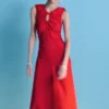 Midikleid mit gerafftem Schlüssellochausschnitt Midikleid mit gerafftem Schlüssellochausschnitt