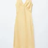 Midikleid mit V-Ausschnitt