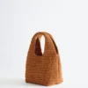 Mini-Tragetasche aus Papierstroh