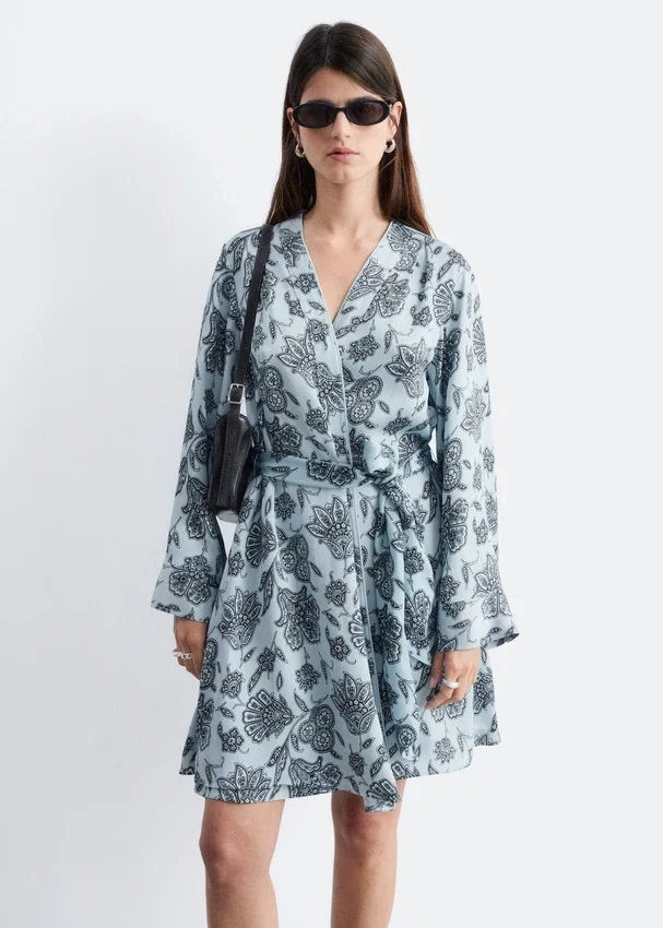 Mini-Wickelkleid mit Blumenmuster Mini-Wickelkleid mit Blumenmuster