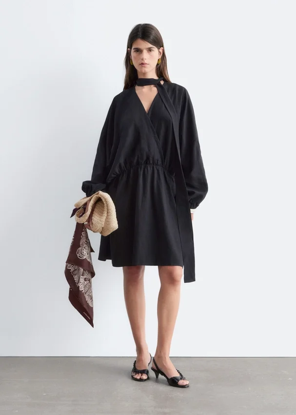 Minikleid mit Schaldetail Minikleid mit Schaldetail