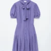 Minikleid mit Schleifenausschnitt