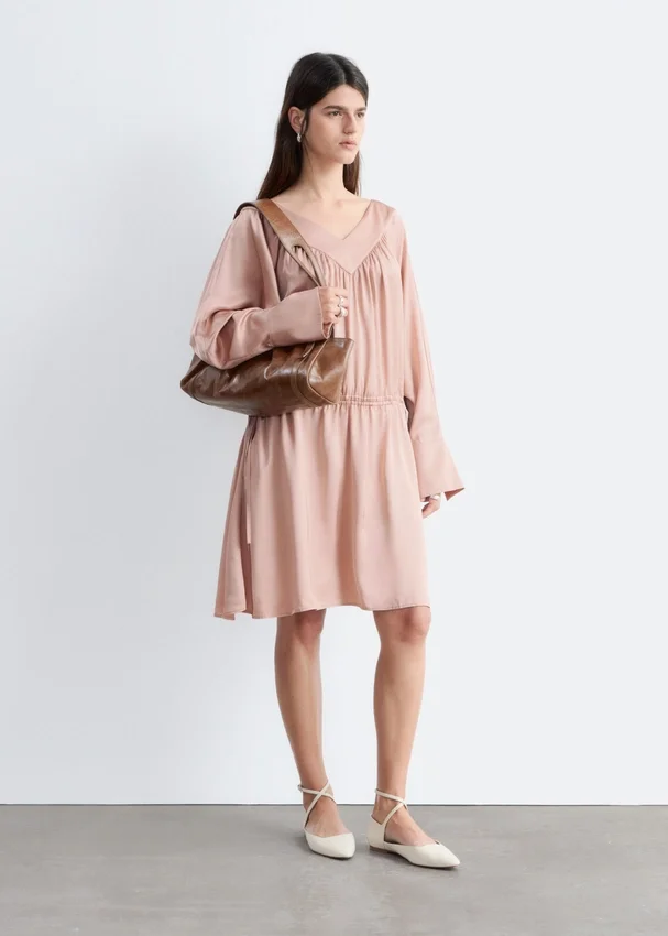 Minikleid mit V-Ausschnitt und Kordelzug Minikleid mit V-Ausschnitt und Kordelzug