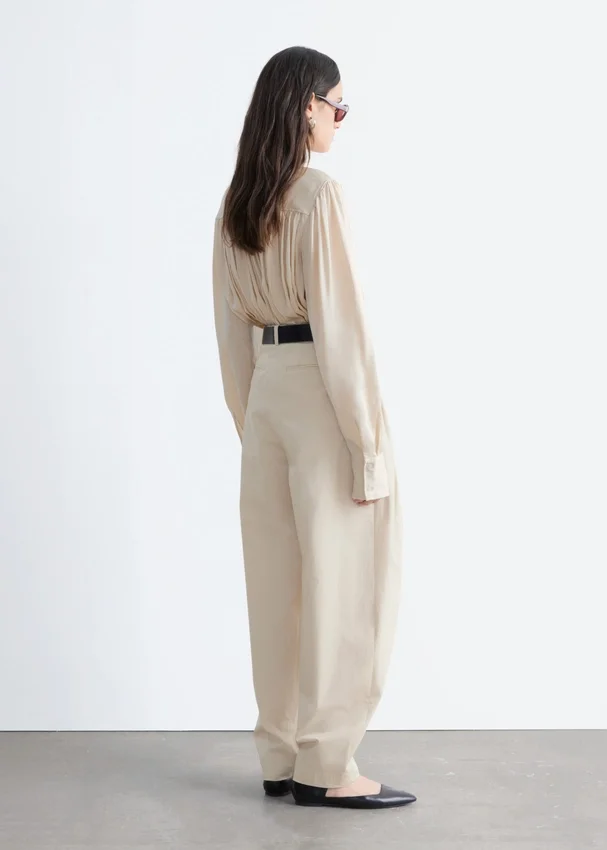 Plisseehose mit weitem Bein Plisseehose mit weitem Bein