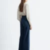 Press-Crease-Jeans mit ausgestelltem Bein Press-Crease-Jeans mit ausgestelltem Bein