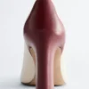 Pumps aus Leder mit Farbblöcken Pumps aus Leder mit Farbblöcken