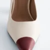 Pumps aus Leder mit Farbblöcken Pumps aus Leder mit Farbblöcken