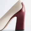 Pumps aus Leder mit Farbblöcken Pumps aus Leder mit Farbblöcken