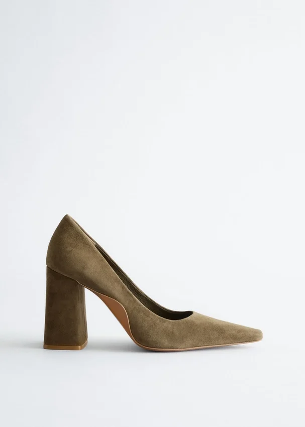Pumps aus Wildleder mit Blockabsatz Pumps aus Wildleder mit Blockabsatz