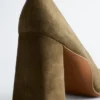 Pumps aus Wildleder mit Blockabsatz Pumps aus Wildleder mit Blockabsatz