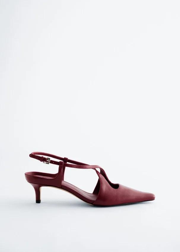 Pumps mit Lederriemen im Kreuzmuster Pumps mit Lederriemen im Kreuzmuster