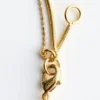 Quarzarmband mit doppelter Kette Quarzarmband mit doppelter Kette