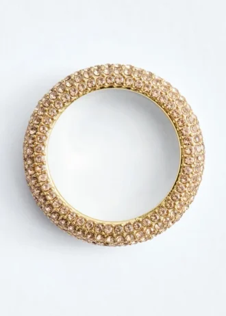 Ring mit Kristallbesatz