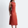Ärmelloses, drapiertes Midikleid