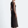 Ärmelloses Midikleid aus Satin