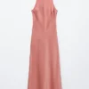 Ärmelloses Midikleid aus Satin