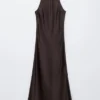Ärmelloses Midikleid aus Satin