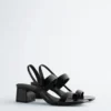 Sandalen mit Riemchen und Blockabsatz