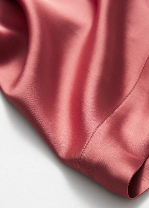 Satin-Shorts zum Hineinschlüpfen Satin-Shorts zum Hineinschlüpfen