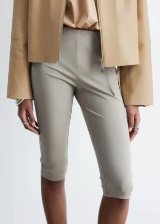 Schmale Caprihose