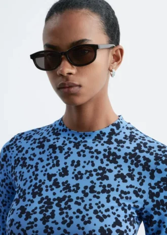 Schmale rechteckige Sonnenbrille