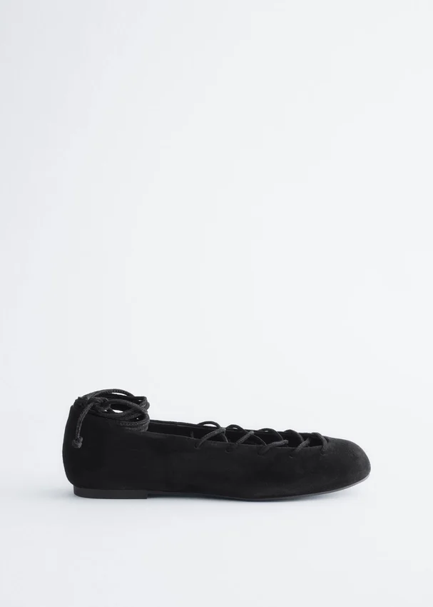 Schnürbare Ballerinas aus Leder Schnürbare Ballerinas aus Leder