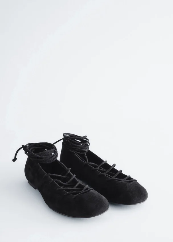 Schnürbare Ballerinas aus Leder Schnürbare Ballerinas aus Leder