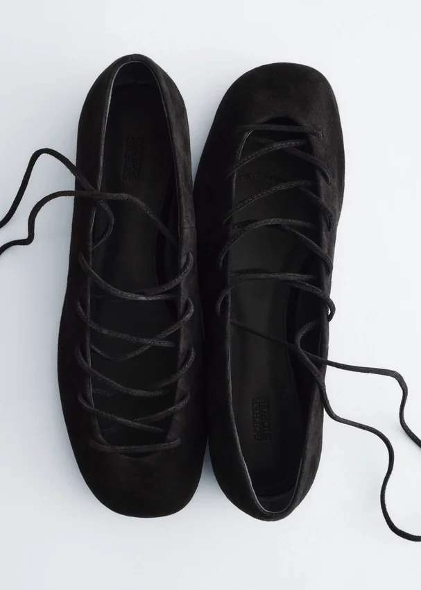 Schnürbare Ballerinas aus Leder Schnürbare Ballerinas aus Leder
