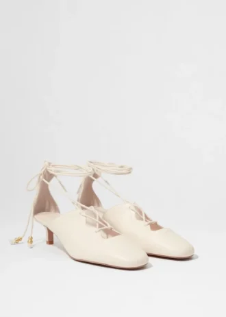Schnürbare Leder-Pumps