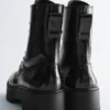 Schnürstiefel aus Leder Schnürstiefel aus Leder