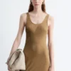 Schräg geschnittenes Midikleid