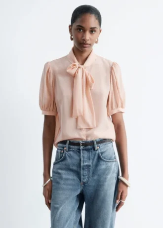 Seiden-Bluse mit Krawattenkragen Seiden-Bluse mit Krawattenkragen