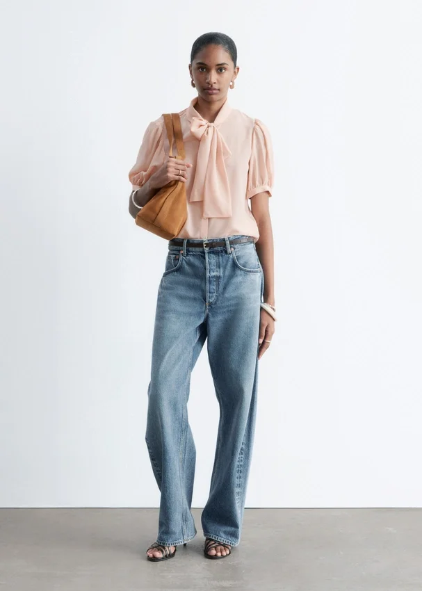 Seiden-Bluse mit Krawattenkragen Seiden-Bluse mit Krawattenkragen