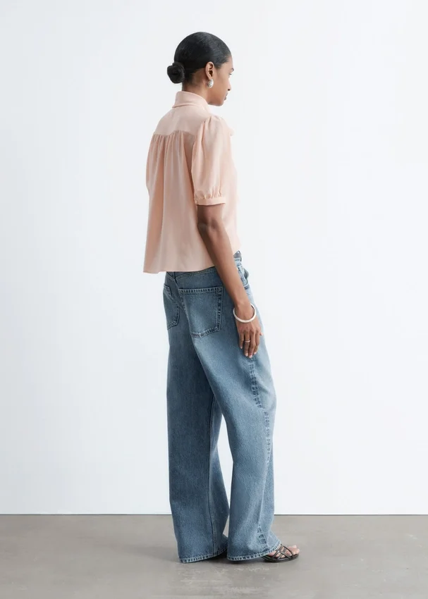 Seiden-Bluse mit Krawattenkragen Seiden-Bluse mit Krawattenkragen