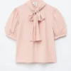 Seiden-Bluse mit Krawattenkragen Seiden-Bluse mit Krawattenkragen