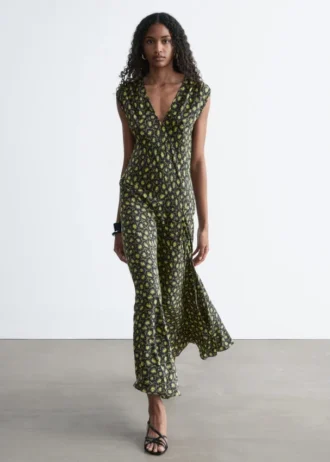 Seiden-Maxikleid mit V-Ausschnitt Seiden-Maxikleid mit V-Ausschnitt