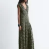 Seiden-Maxikleid mit V-Ausschnitt Seiden-Maxikleid mit V-Ausschnitt