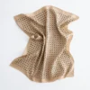 Seidenschal mit geometrischem Muster